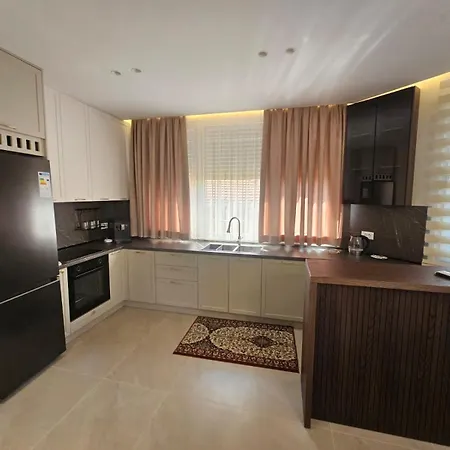 Ne Qender Apartmán