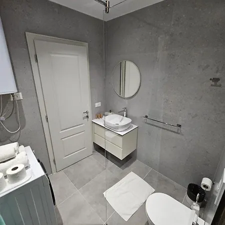 Ne Qender Apartmán *